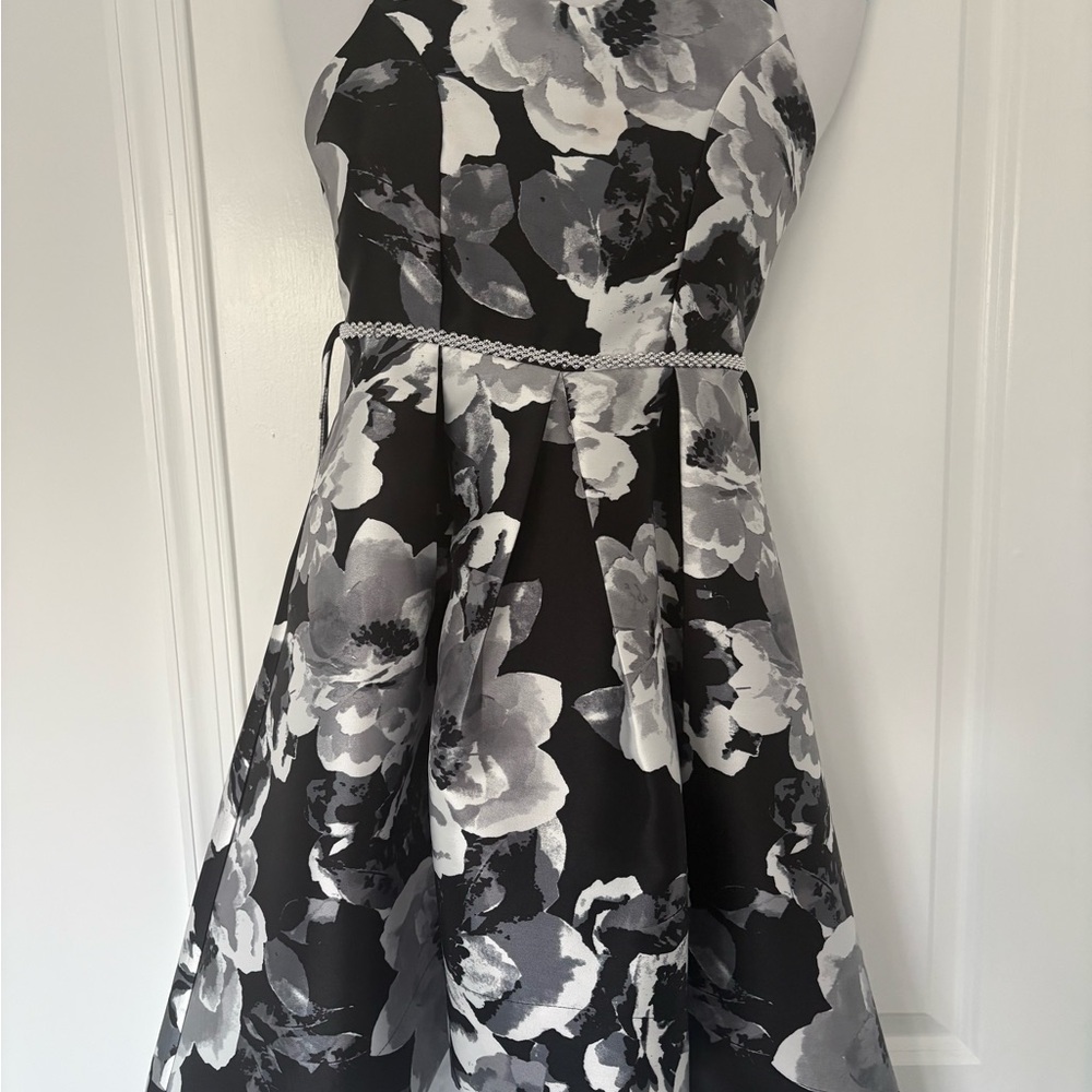 Speechless Black Floral Dress